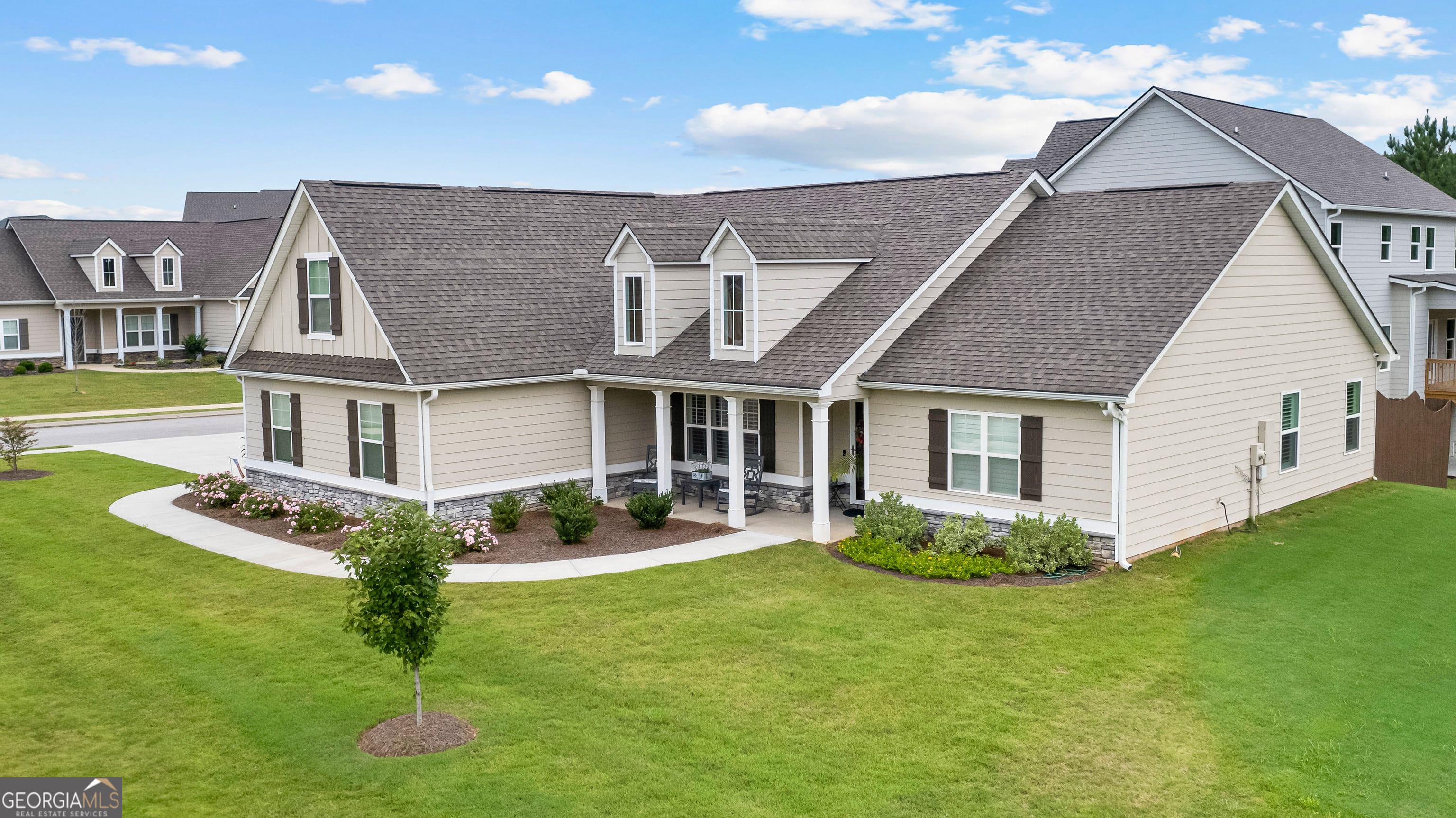 557 Lago Ct, LaGrange, GA 30241