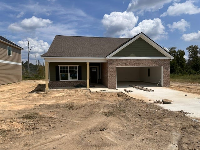 190 BLACK OAK, Smiths Station, AL, 36877