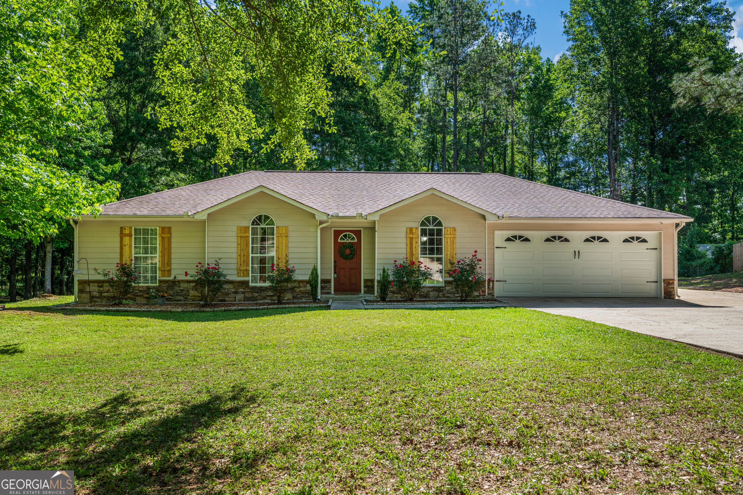 1389 Douglas Dr, Ellerslie, GA 31807