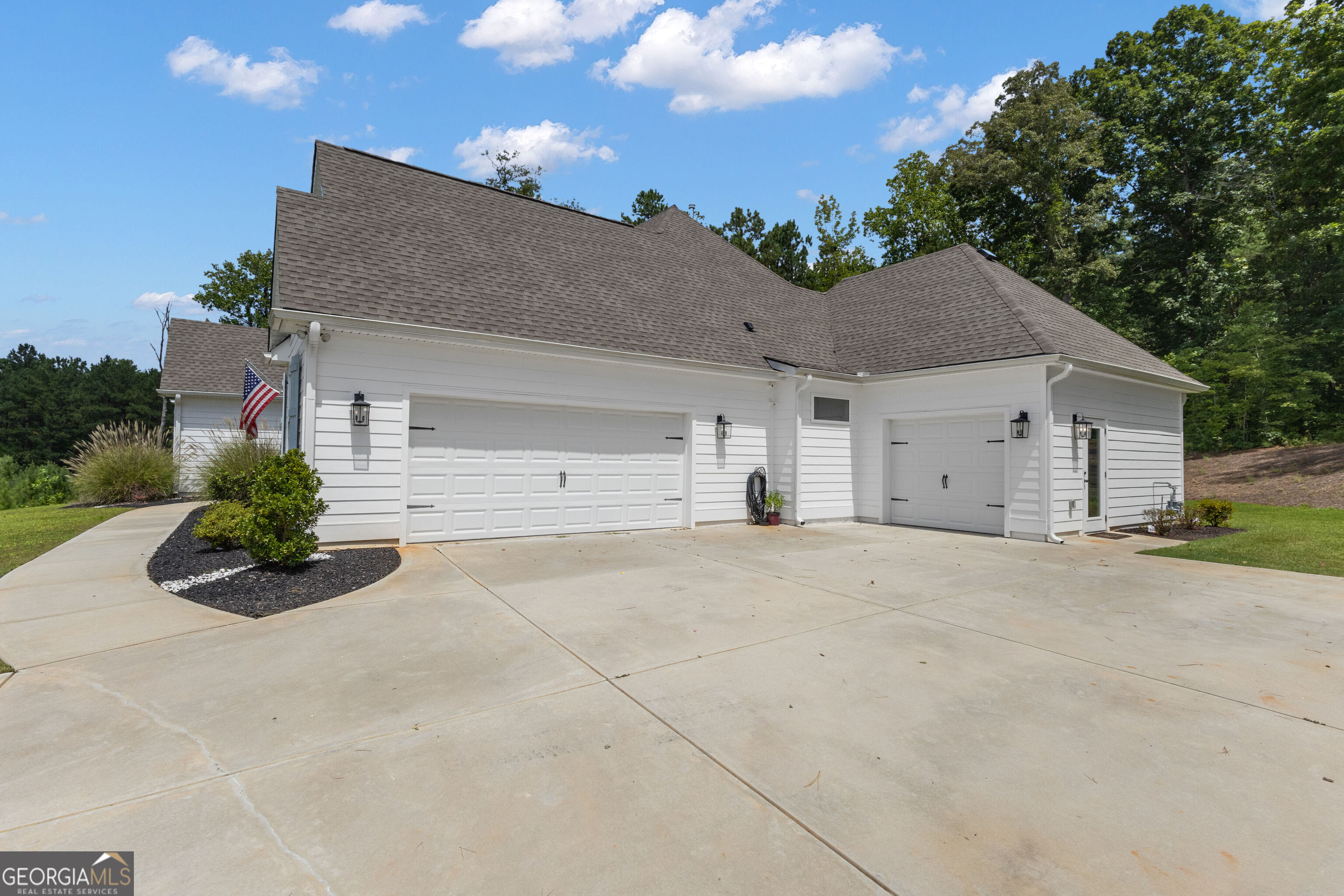 215 Grey Fairs Ave, Senoia, GA 30276
