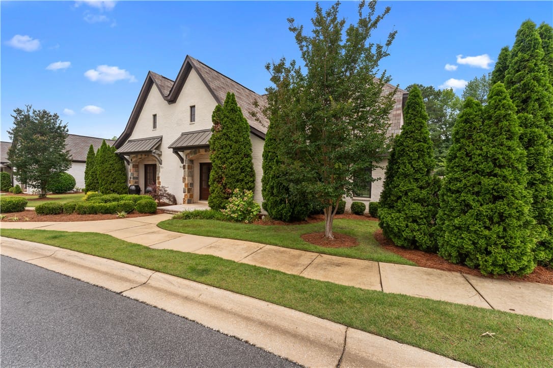 1794 Covington Ridge UNIT 902, Auburn, AL 36830, A striking contemporary residence boasts a meticul