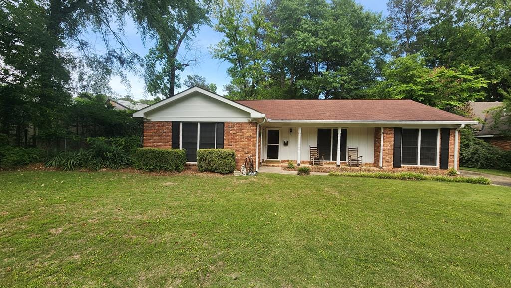 2820 E Lindsay Dr, Columbus, GA 31907