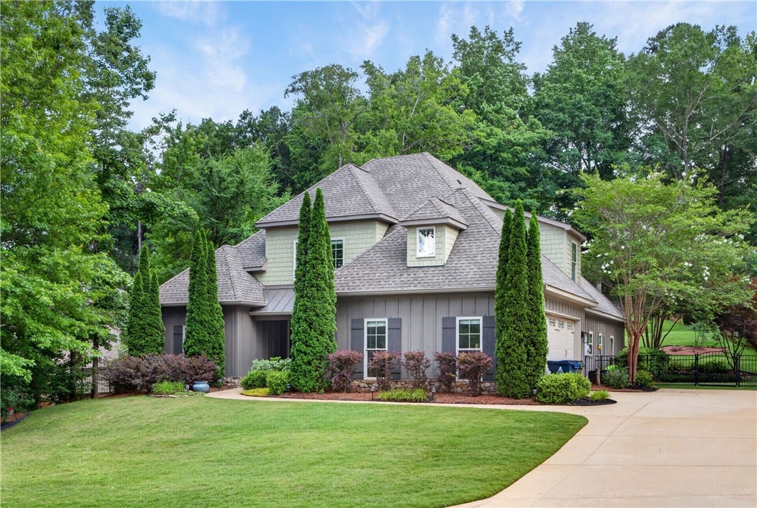1569 Club Creek Dr, Auburn, AL 36832
