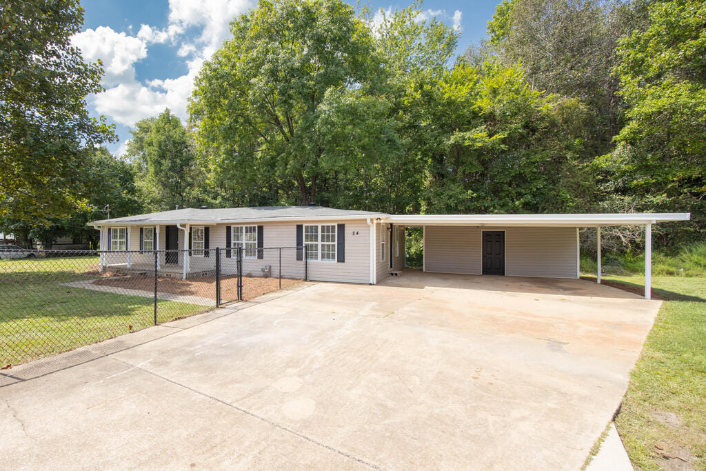 24 Whiterock Rd, Phenix City, AL 36869