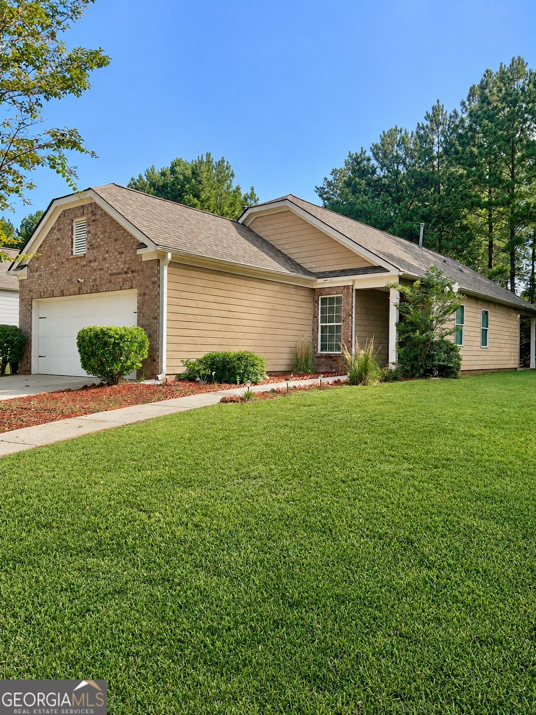 230 River Meadow Dr, LaGrange, GA 30241