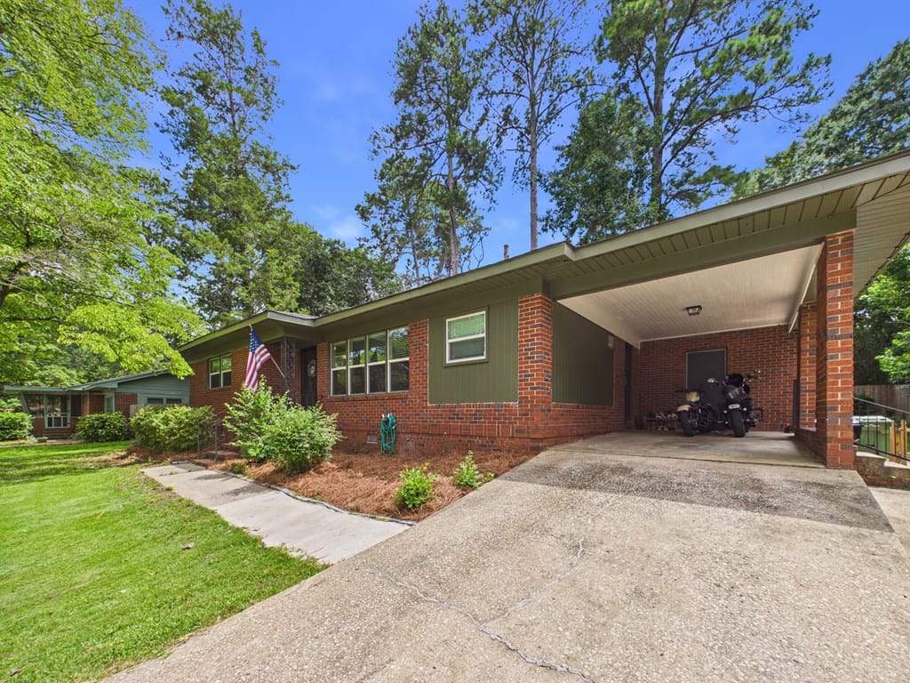 3202 Mustang Dr, Columbus, GA 31909