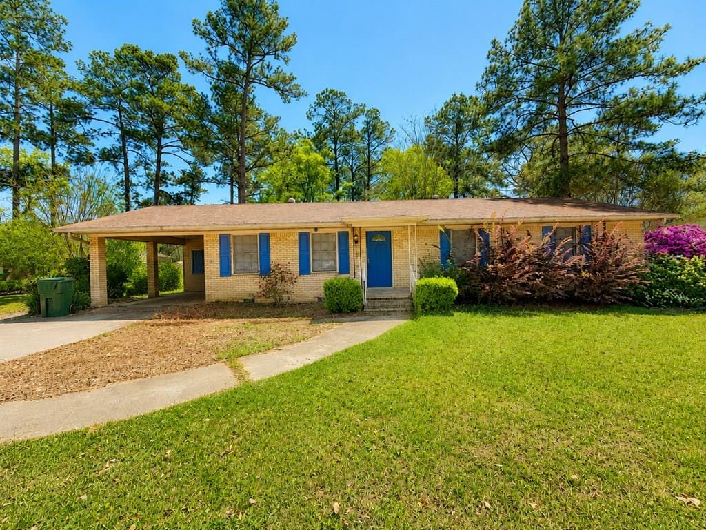 1504 Valwood Ave, Thomasville, GA 31792