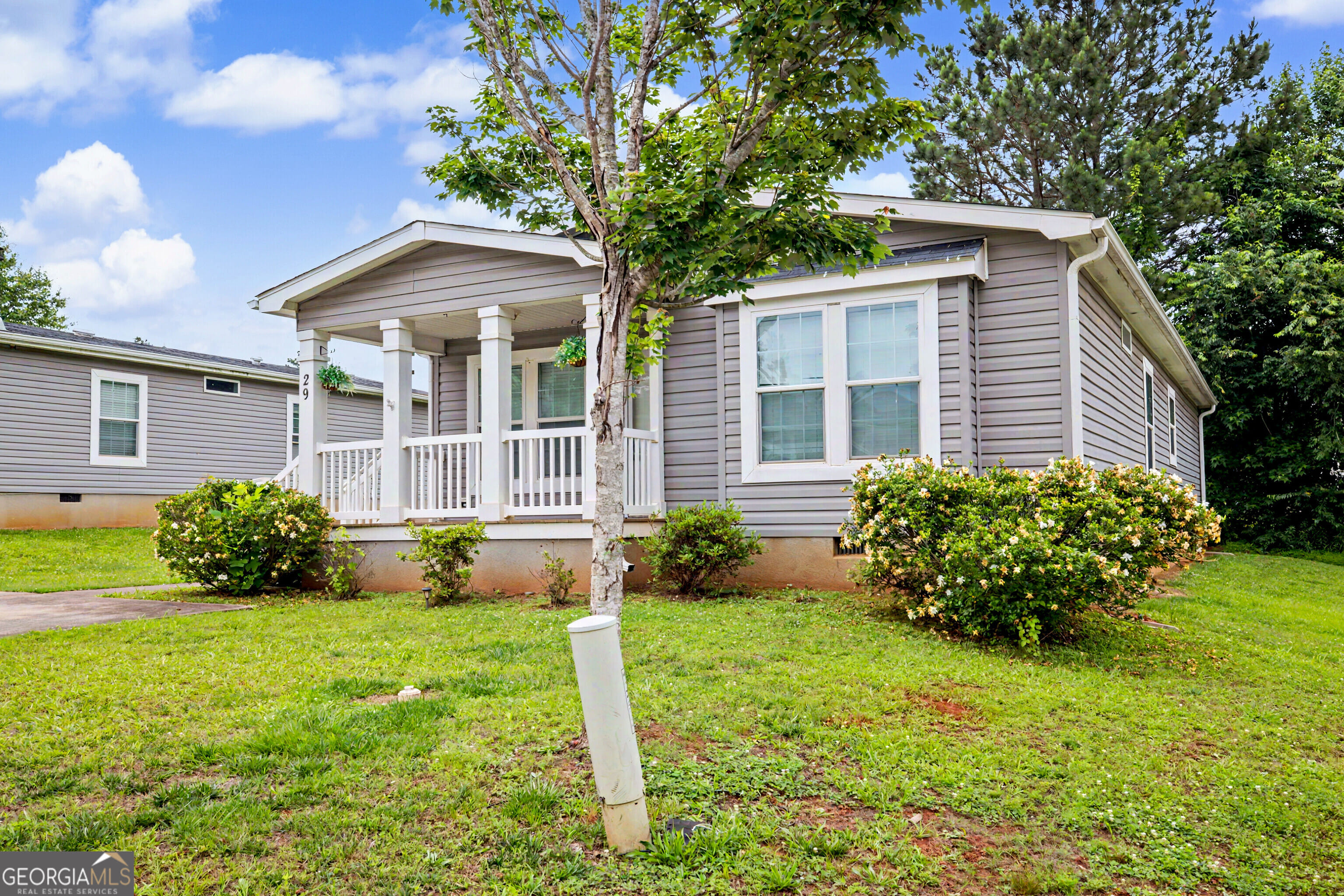 29 Meadowview St, Newnan, GA 30263