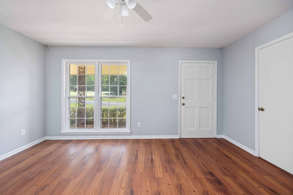5433 Grady Dr, Columbus, GA 31907, Living Room