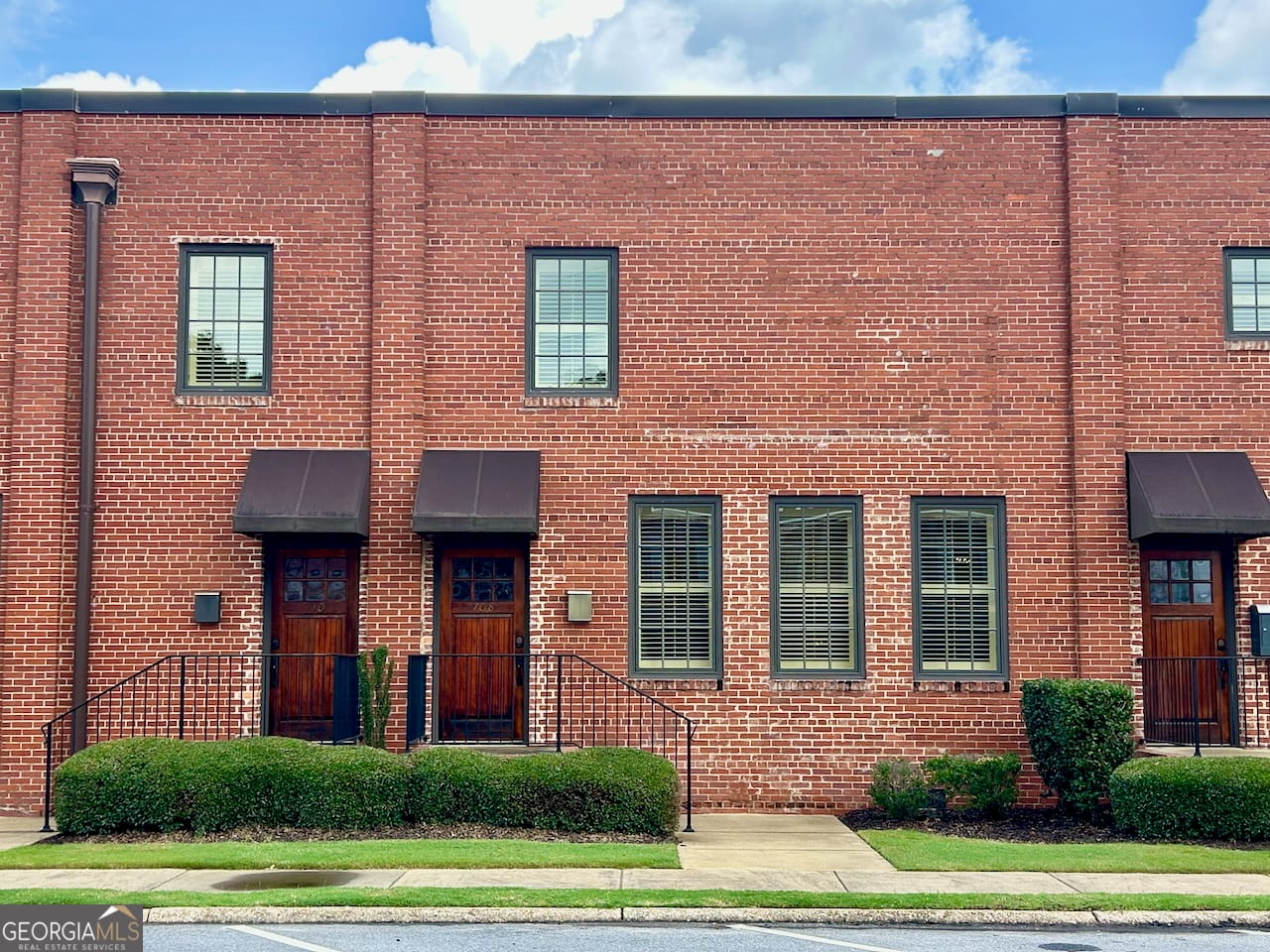 708 4th Ave, West Point, GA 31833
