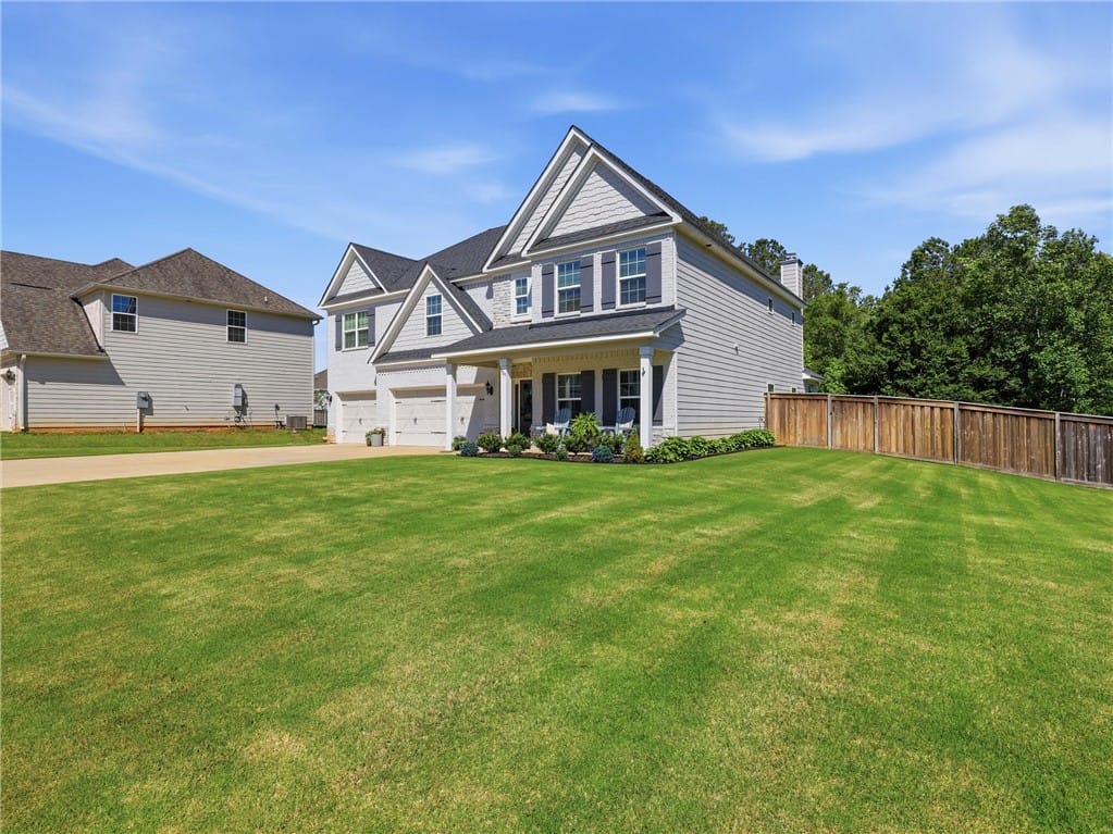 905 Gallipoli Ct, Auburn, AL 36832, A classic gray siding residence with an inviting c