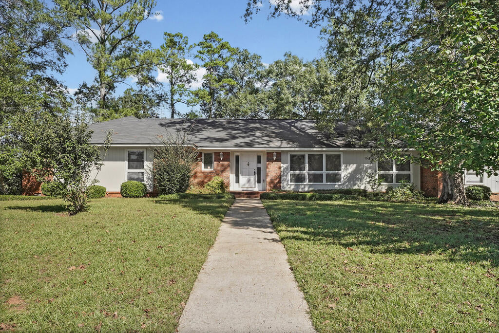 2300 W Doublegate Dr, Albany, GA 31721