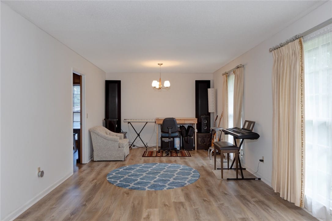 1302 PINEDALE, OPELIKA, AL, 36801