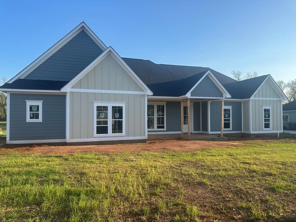 168 Belmont Dr, Leesburg, GA 31763