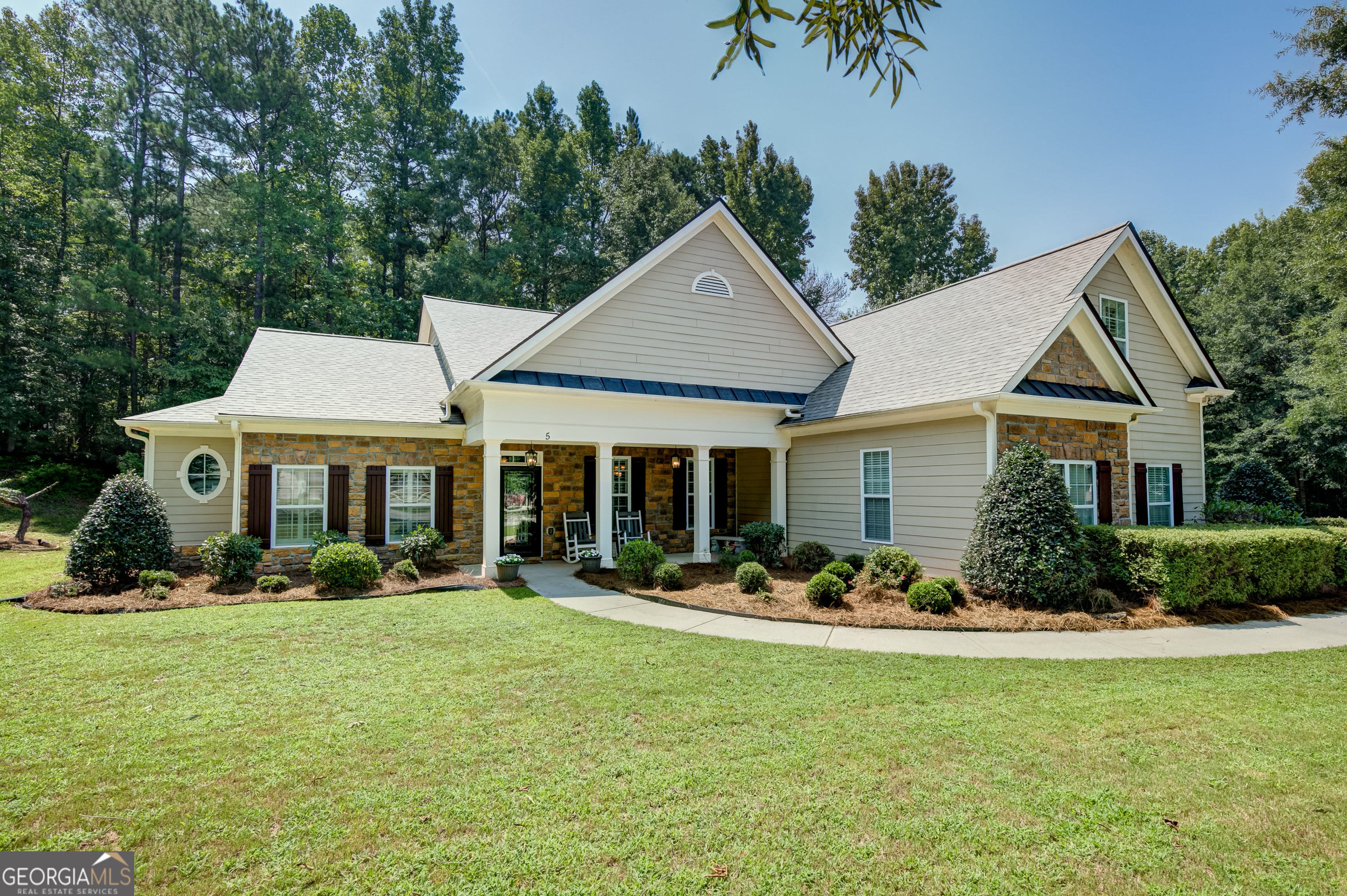 5 Renwick Dr, Senoia, GA 30276