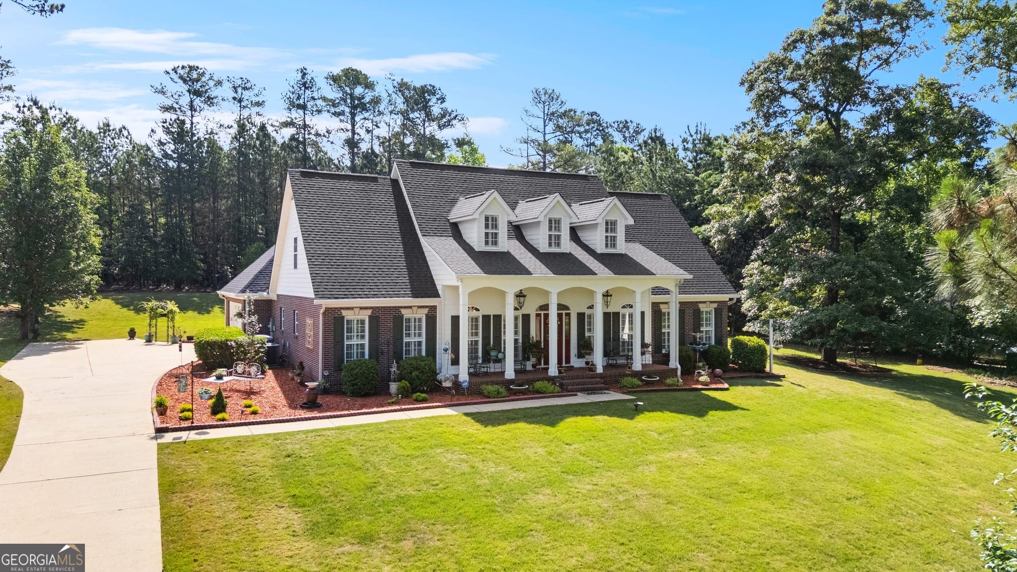 506 Riverside Dr, LaGrange, GA 30240