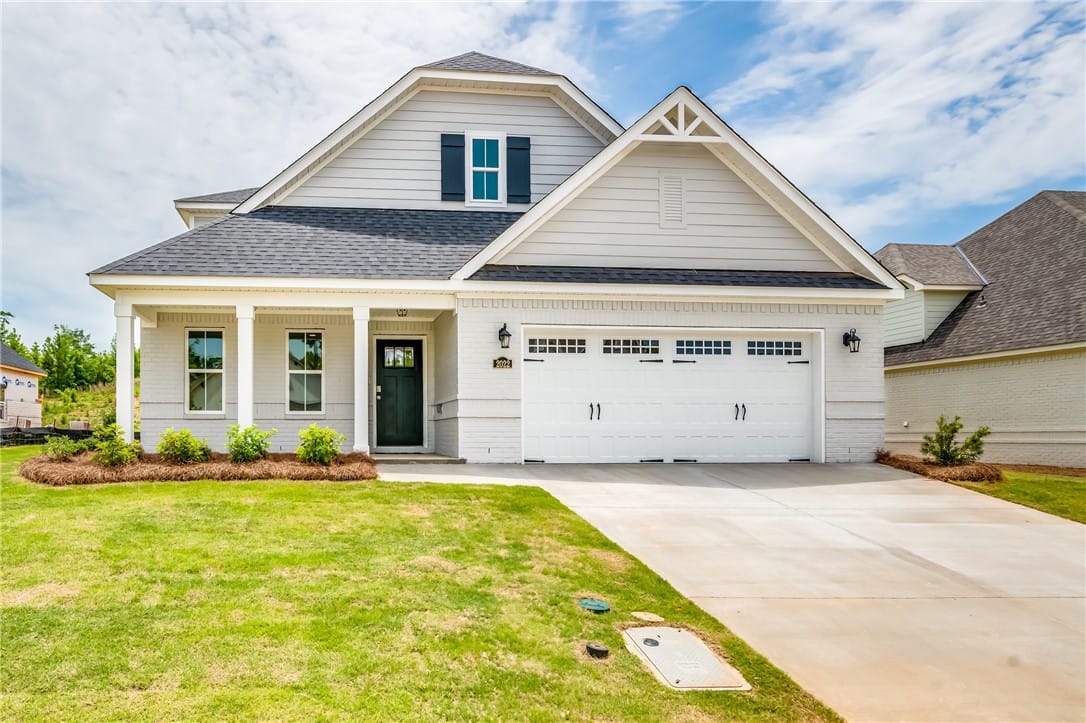 2022 Hidden Lakes Drive, Opelika, AL, 36801