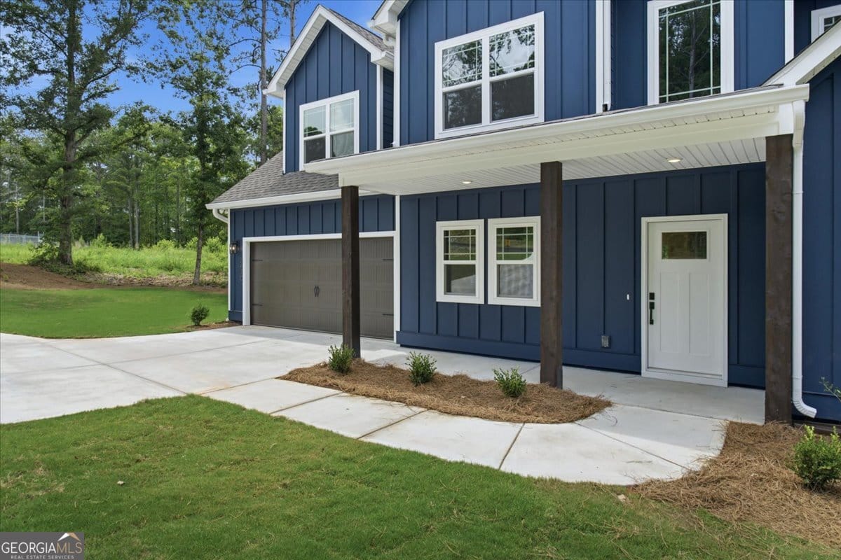 2470 Fischer Rd, Sharpsburg, GA 30277