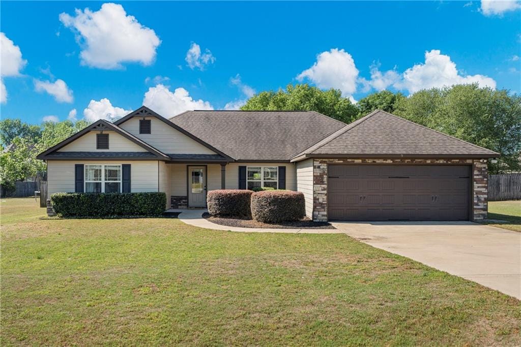 9 Silver Eagle Ct, Fort Mitchell, AL 36856