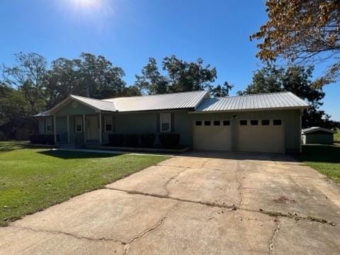 60 Strawberry, Hawkinsville, GA, 31036