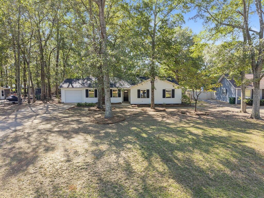 136 Querecho Ln, Albany, GA 31707