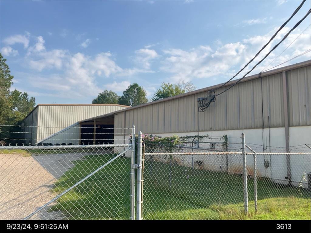 2727 Phillips Dr, Albany, GA 31721, Side view of front warehouse