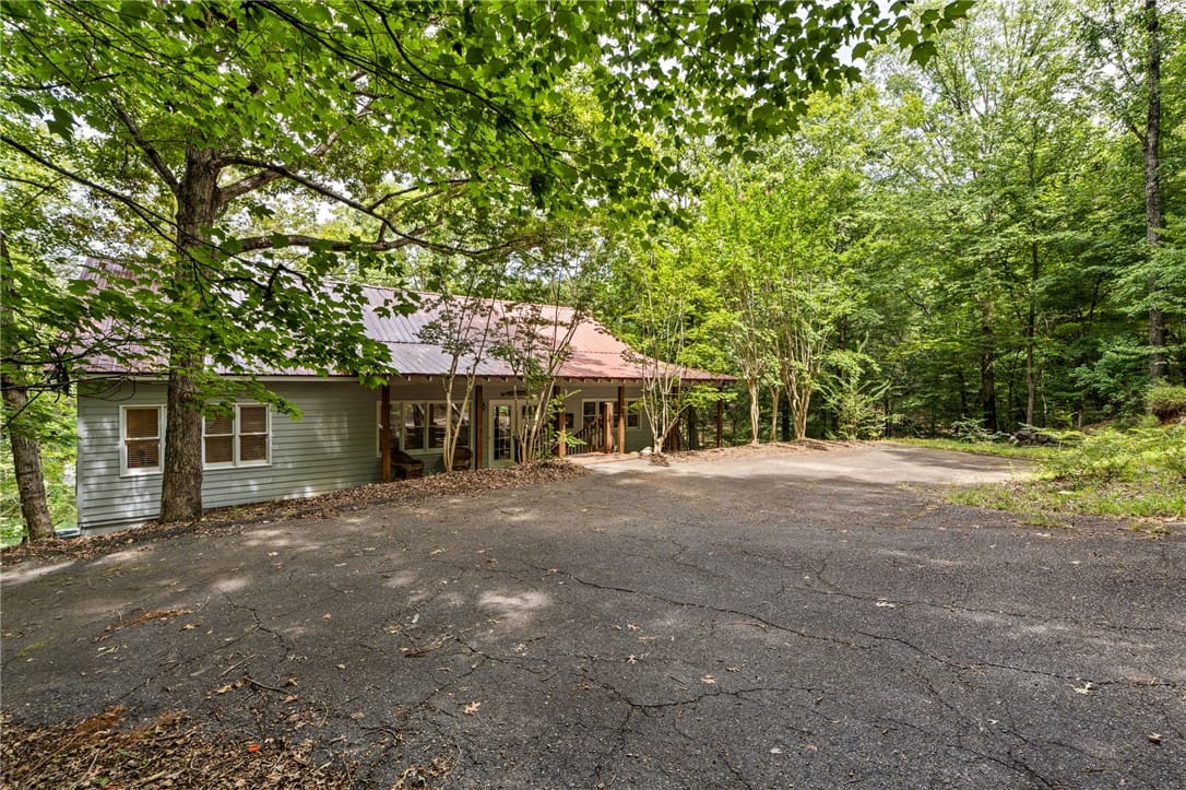 994 Lakewood Dr, Dadeville, AL 36853