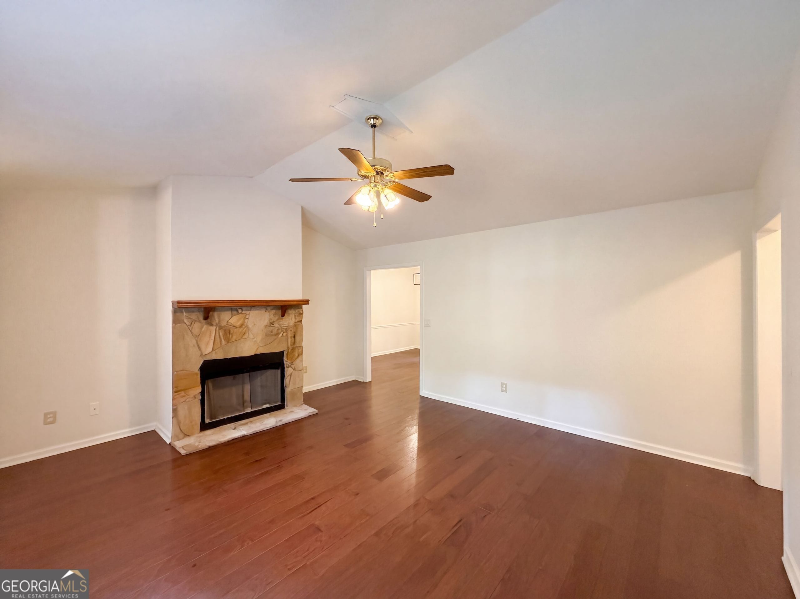 103 Saddlebrook Ct, LaGrange, GA 30240