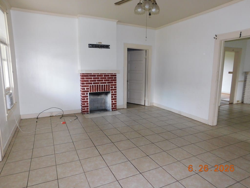 71 S Harney St, Camilla, GA 31730