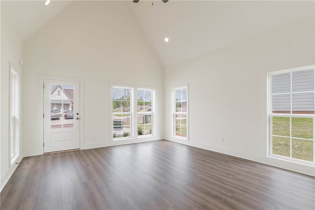 86 HUNTERS, Opelika, AL, 36801 — Photo 2