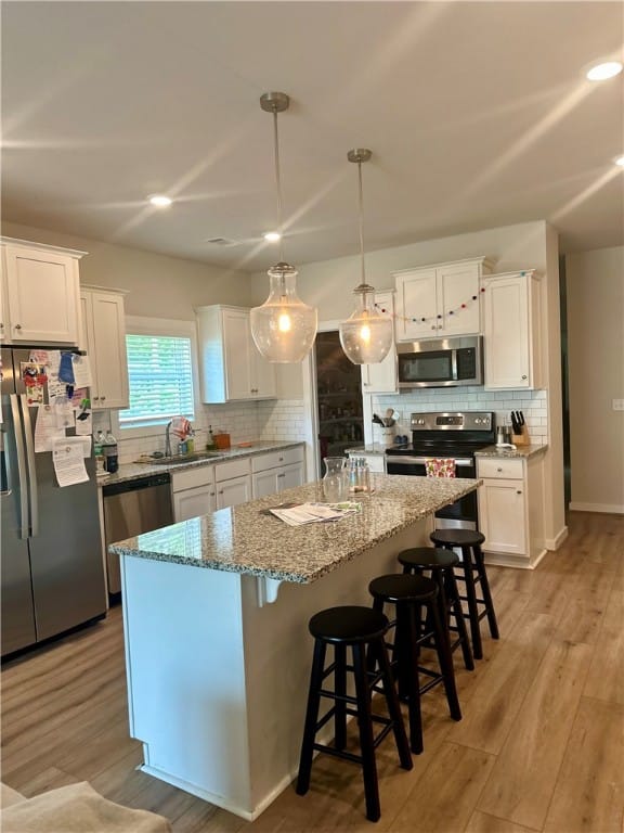 726 NORTHERN VILLAGE, AUBURN, AL, 36830, kitchen island with seating