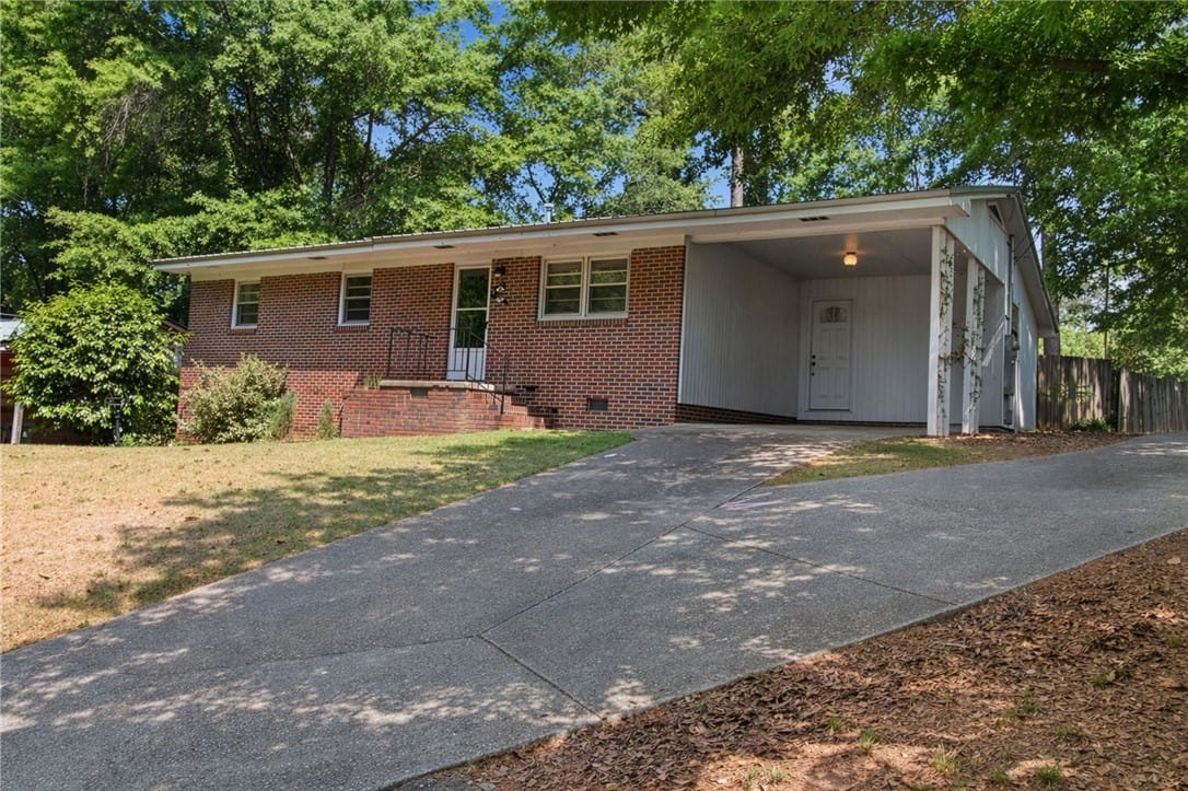 1023 Old Mill Rd, Auburn, AL 36830
