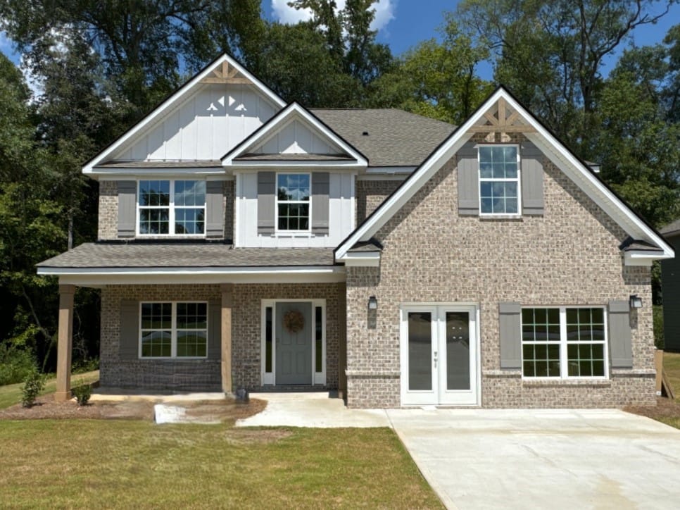 223 Meadowlark Drive, Smiths Station, AL, 36877