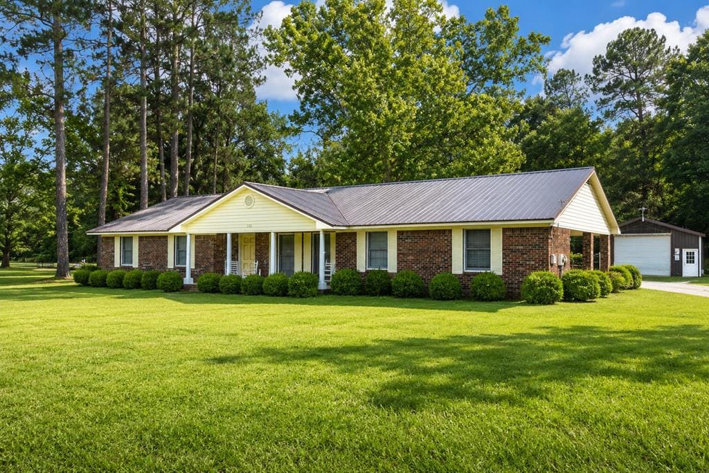 159 Worth St, Sylvester, GA 31791