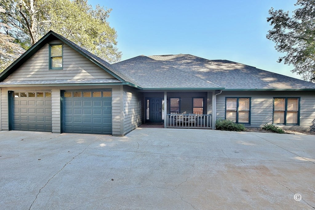 186 Kelly Drive, Hamilton, GA, 31811