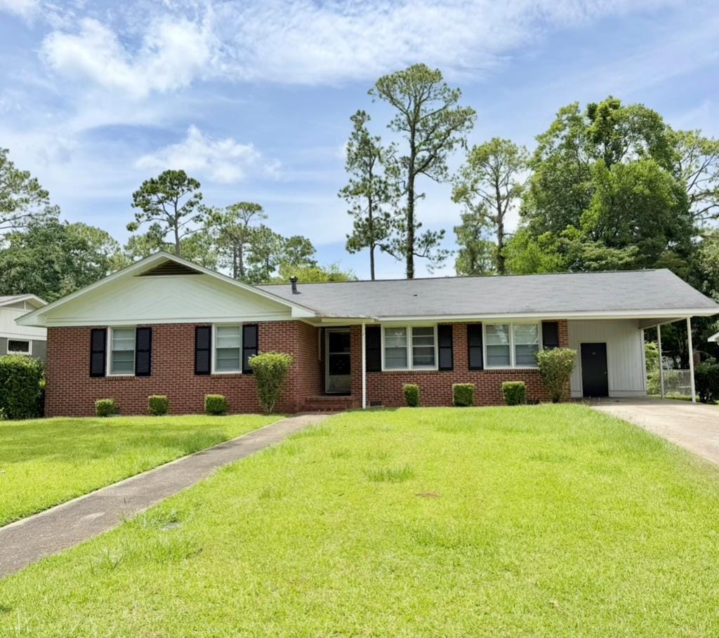 2115 Robinhood Rd, Albany, GA 31707