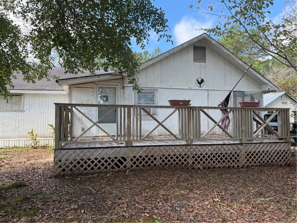 1418 Hopewell Rd, Valley, AL 36854, An elevated wooden deck overlooks the surrounding