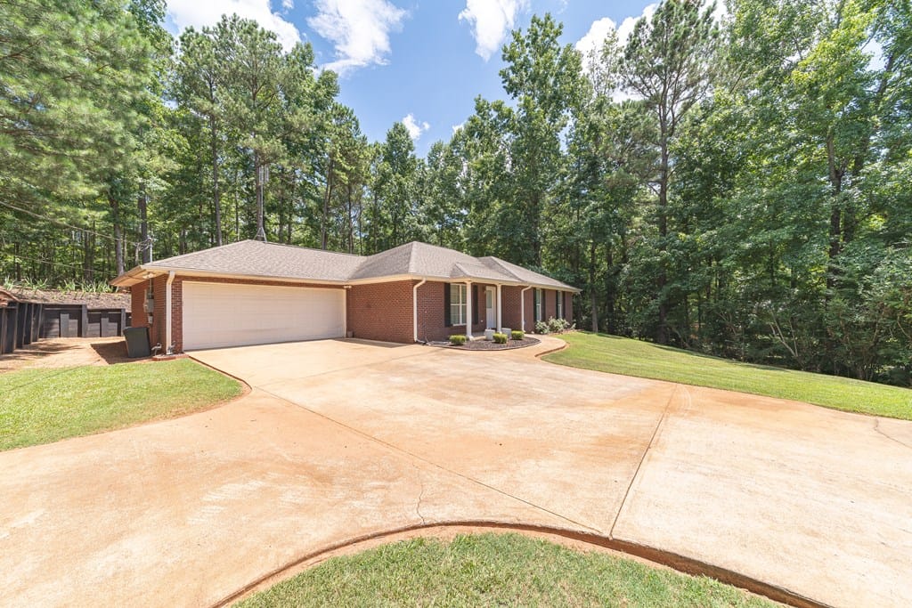 173 Village Court, Hamilton, GA, 31811