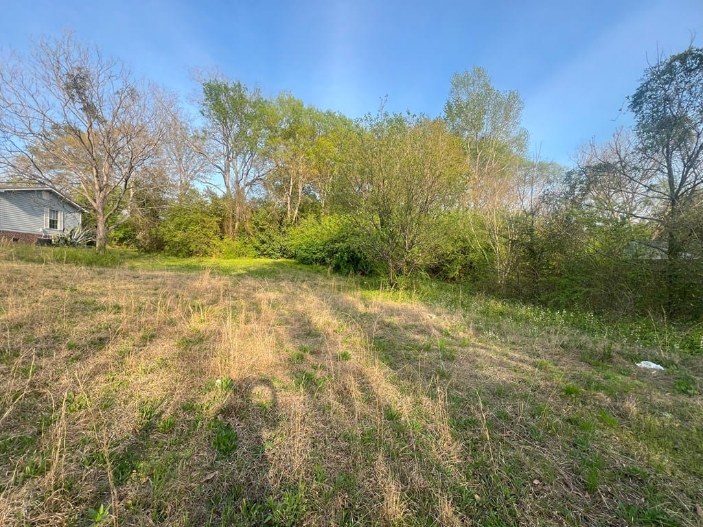 11th Ave, Phenix City, AL 36869