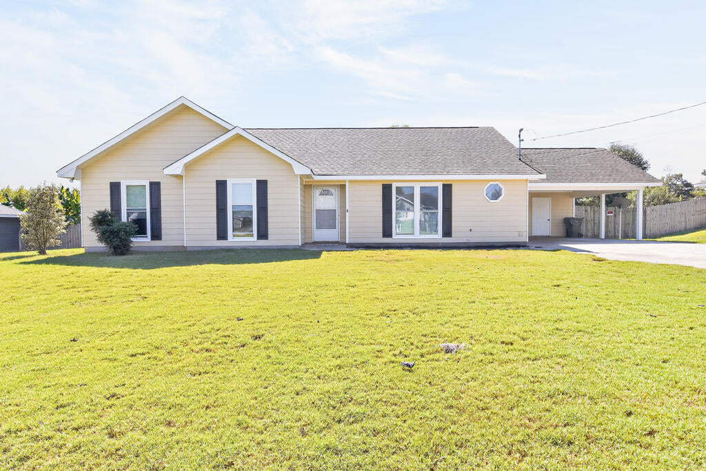 10 Honeysuckle Way, Fort Mitchell, AL 36856