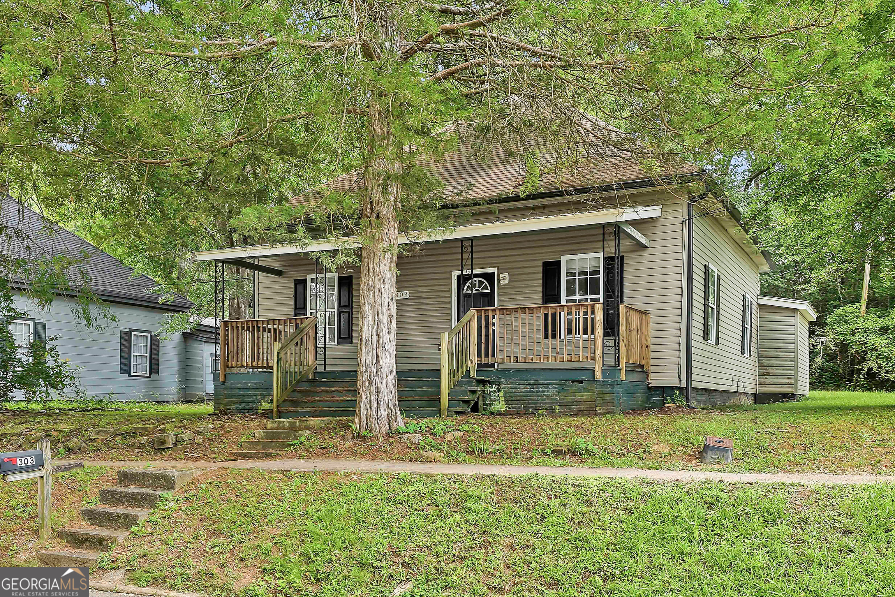 303 Askew Ave, Hogansville, GA 30230
