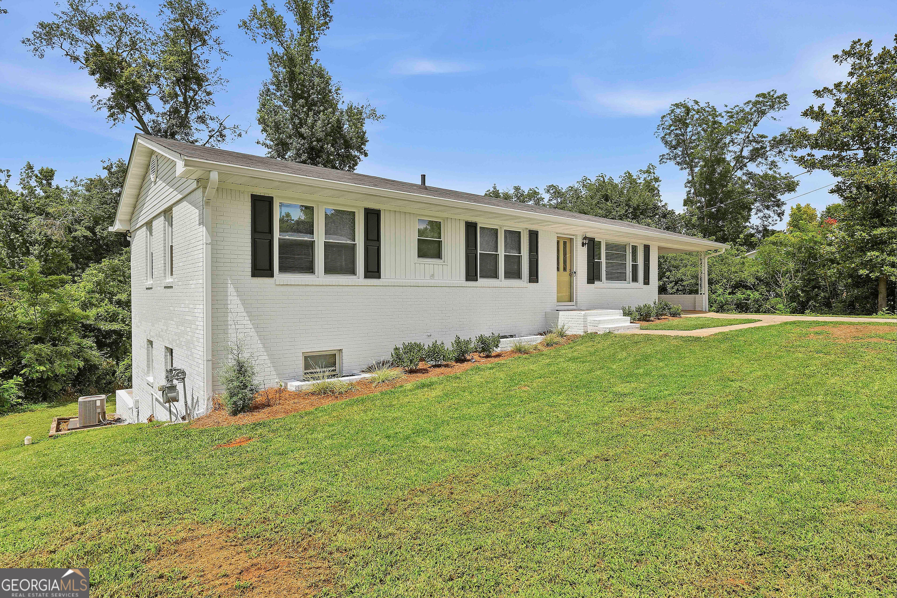 7 Linden Dr, Newnan, GA 30263
