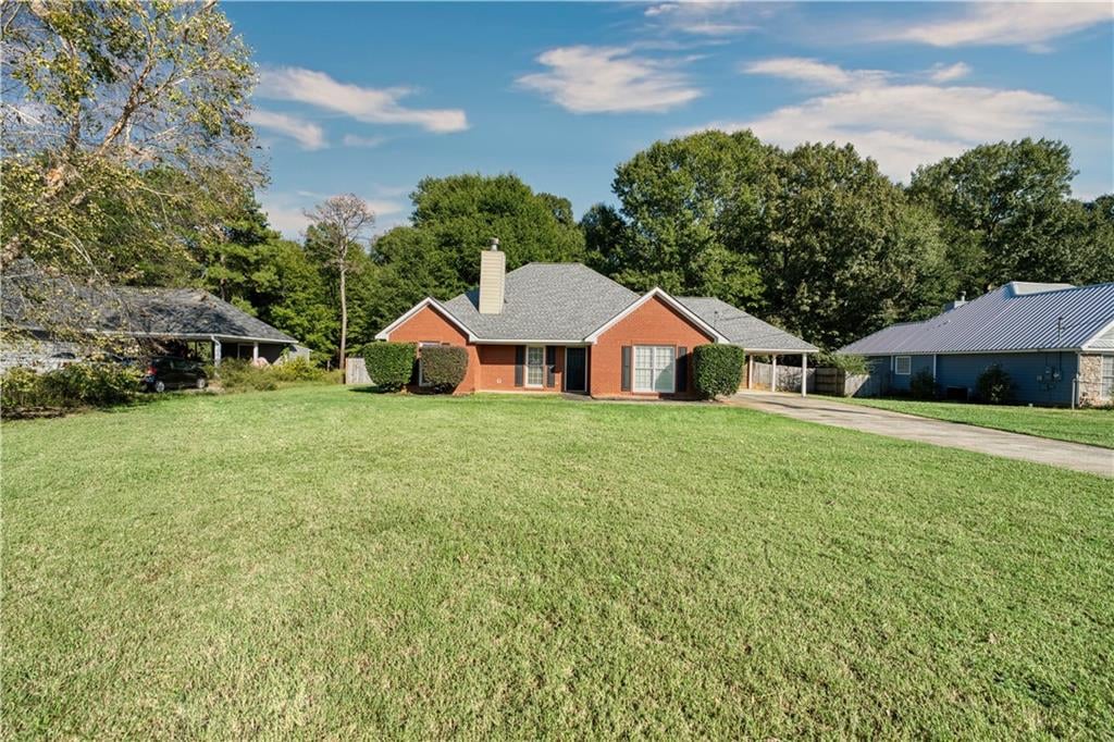 257 Owens Rd, Fort Mitchell, AL 36856