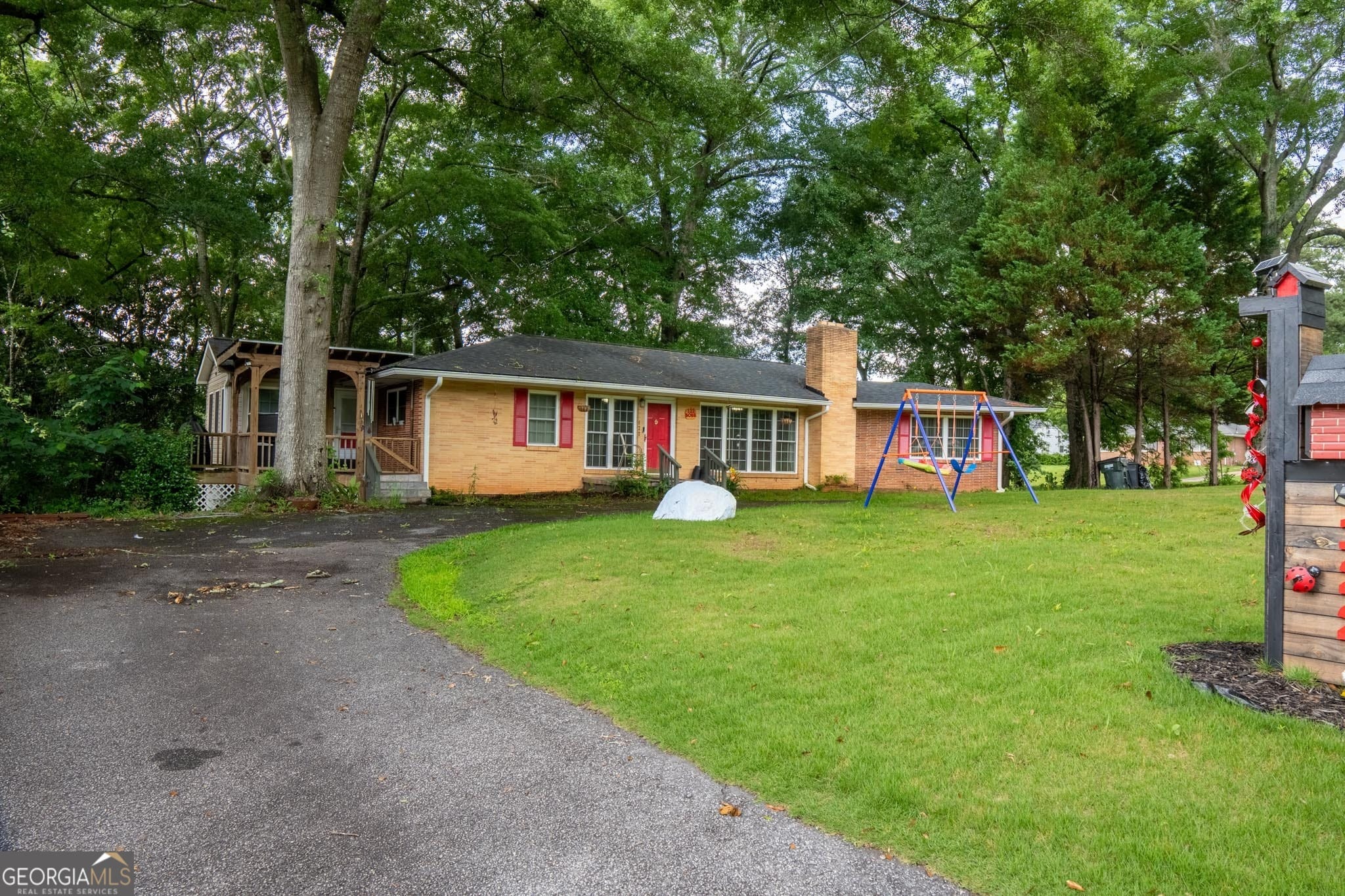 122 Springdale Dr, Thomaston, GA 30286
