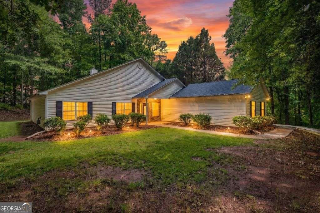 359 Cannongate Rd, Sharpsburg, GA 30277