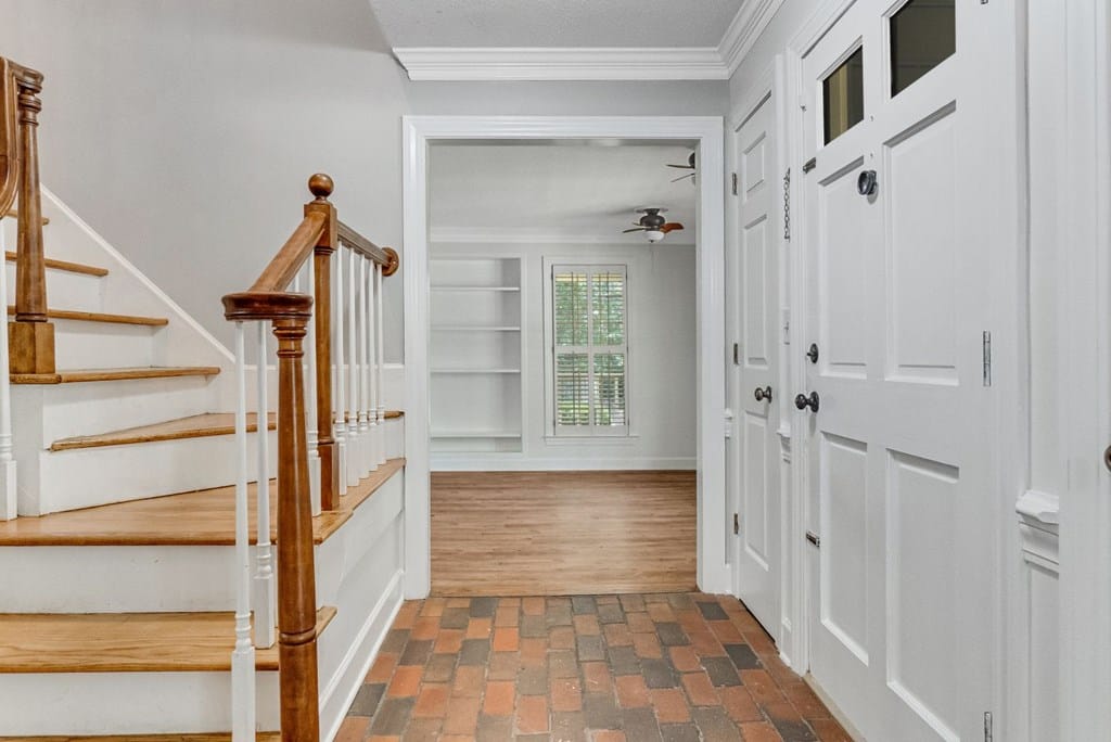 2420 E Alberson Dr, Albany, GA 31721