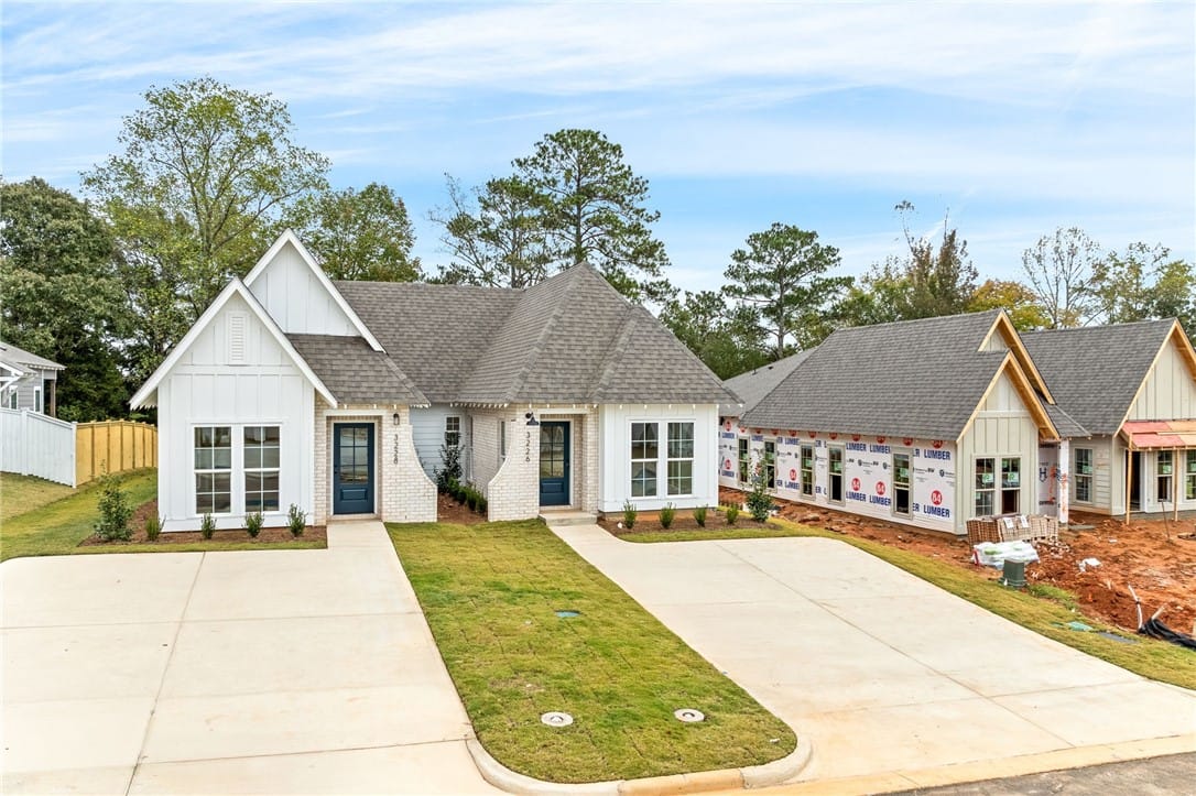 3212 Bradley Ln, Auburn, AL 36830, Close this FALL on a 2bed 2bath Duette in Northgat