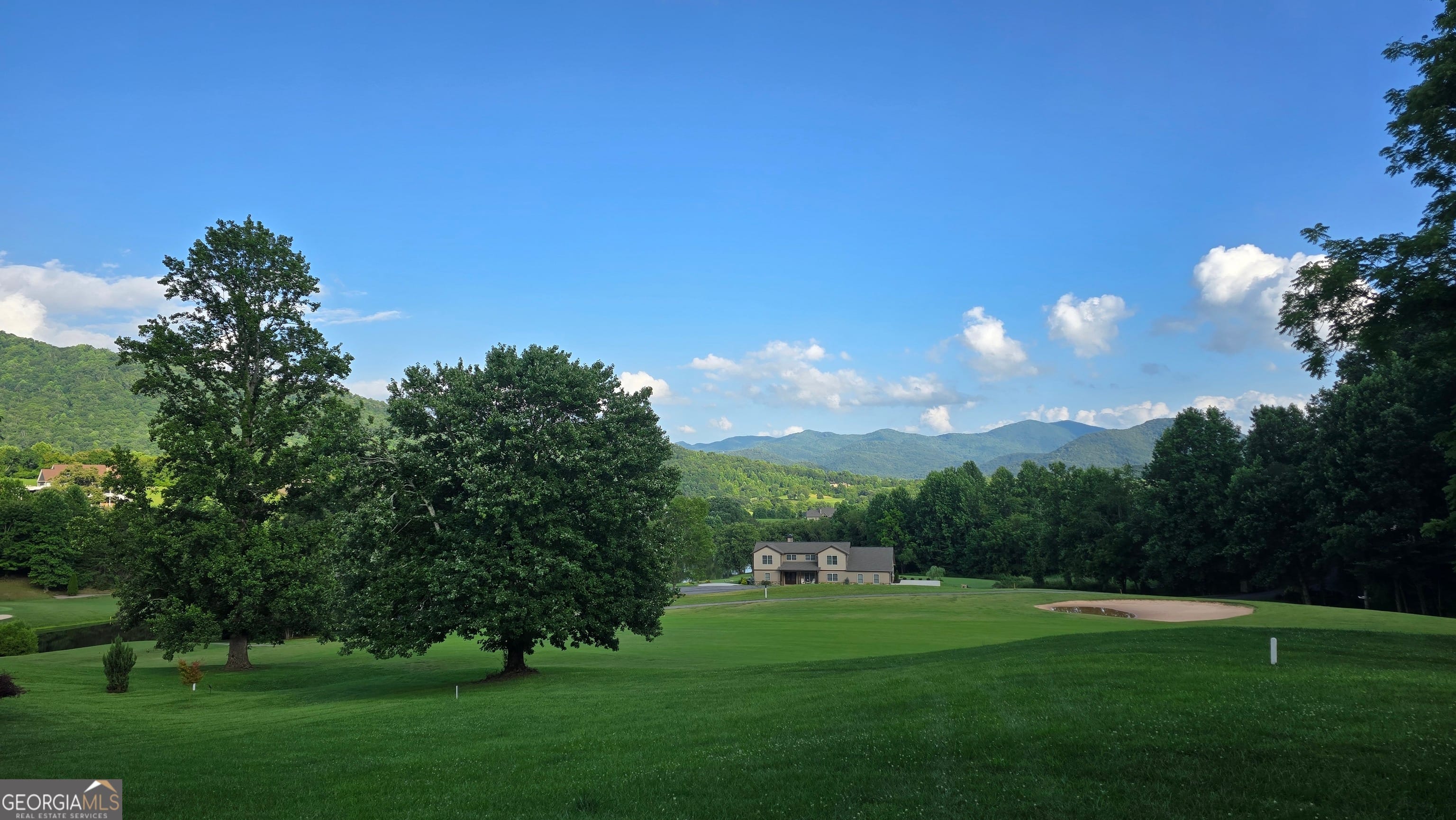 17 Ash Branch Cir, Hayesville, NC 28904