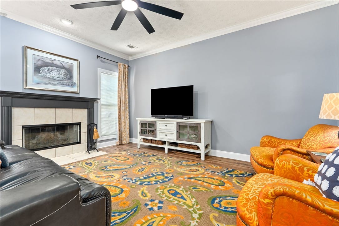 1630 Academy Dr Apt 606, Auburn, AL 36830, USA