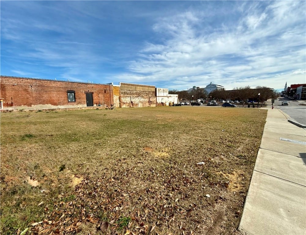 13 North 8th Street, Opelika, AL, 31801 — Photo 2